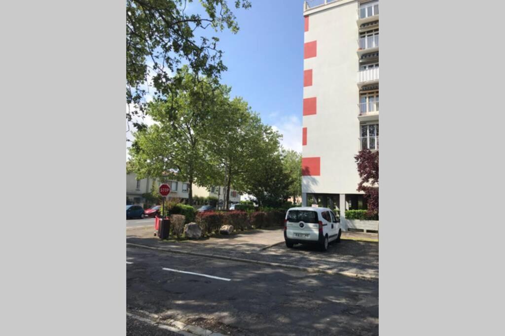 Bel Appartement Avec Vue Et Parking Prive Béziers Dış mekan fotoğraf
